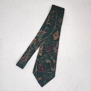 Dillard's By Stonehenge Vintage Elegant Green Paisley 100% Silk Neck Tie
